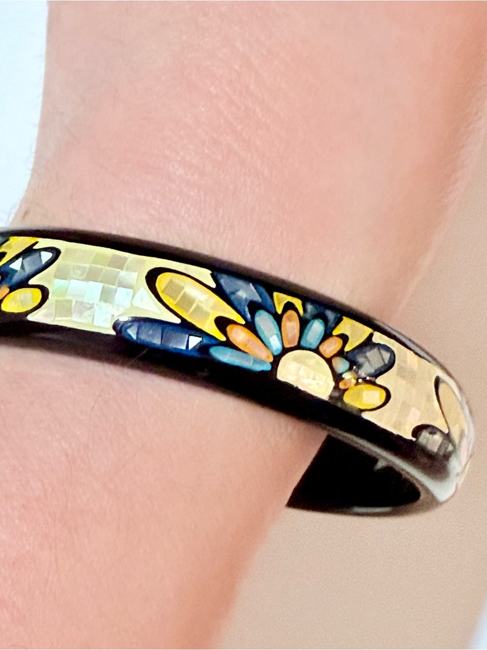 Ross-Simons Iridescent Mosaic Daisy Mother of Pearl Black Bangle Bracelet
